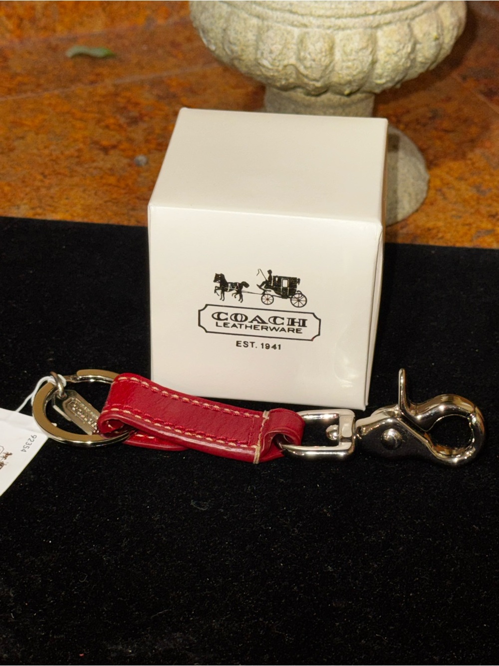 Coach Vintage Leather Trigger
Snap Valet Key Fob NWT - Picture 1 of 2
